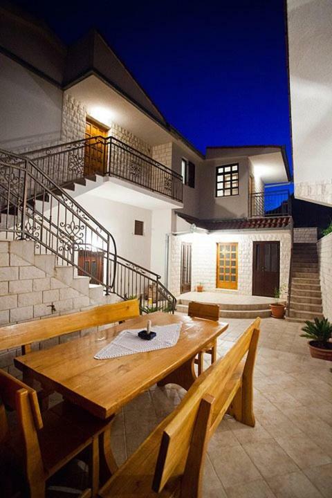 The Ana Apartments Komiza Exterior photo